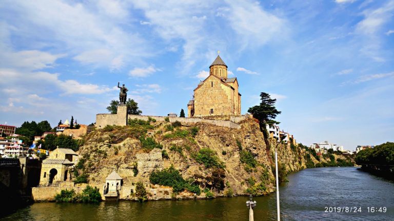 Tbilisi: cerkwie, łaźnie i…rozczarowanie?