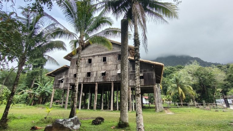 Sarawak Cultural Village: pomnik kultury czy kit dla turystów?